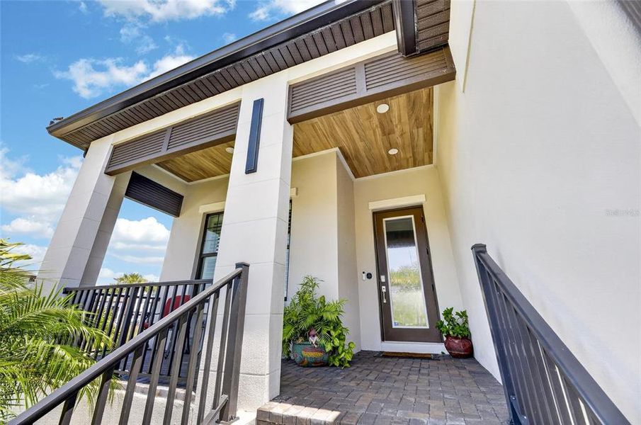 Exterior details and patio area of a home in SouthShore Yacht Club, Ruskin (Image 35).