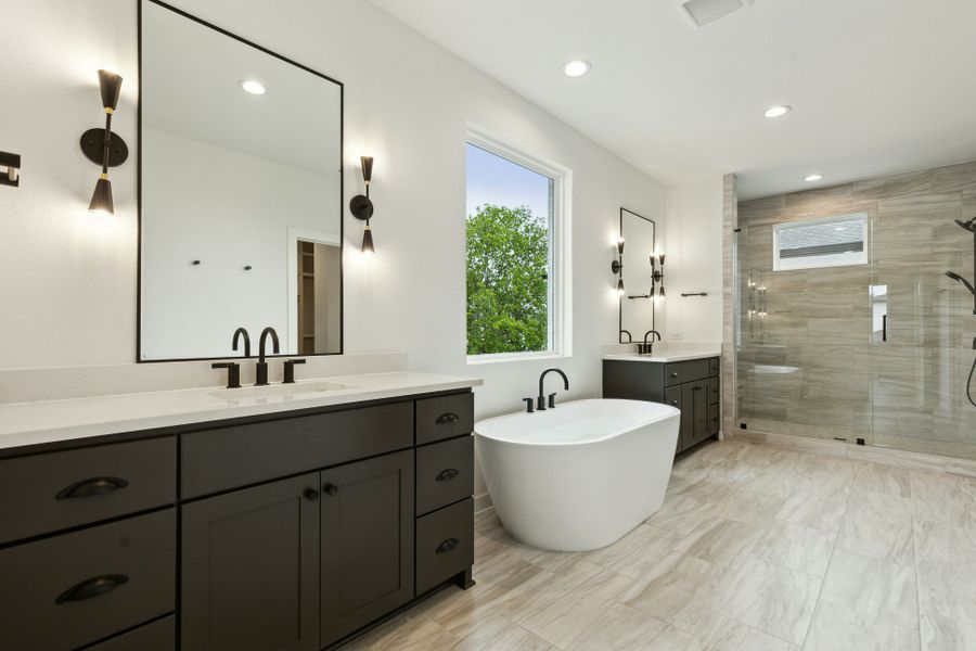 Furnished interior view inside a new home in , Dallas (Image 15).