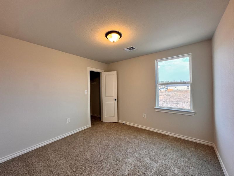 Spacious, unfurnished interior of a new home in , Splendora (Image 12).