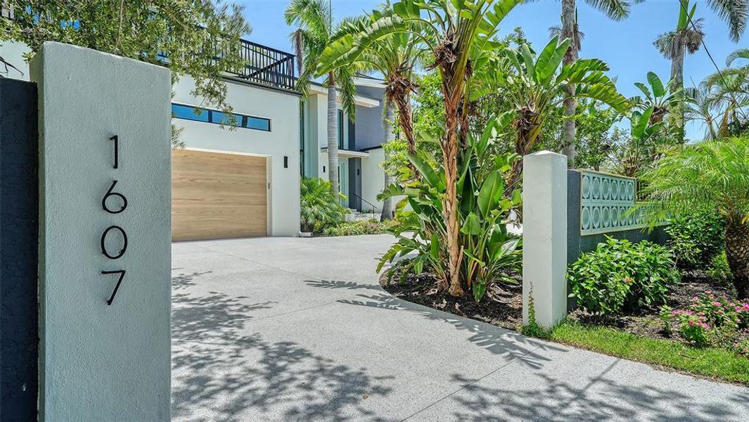 Image 69 of a home in .