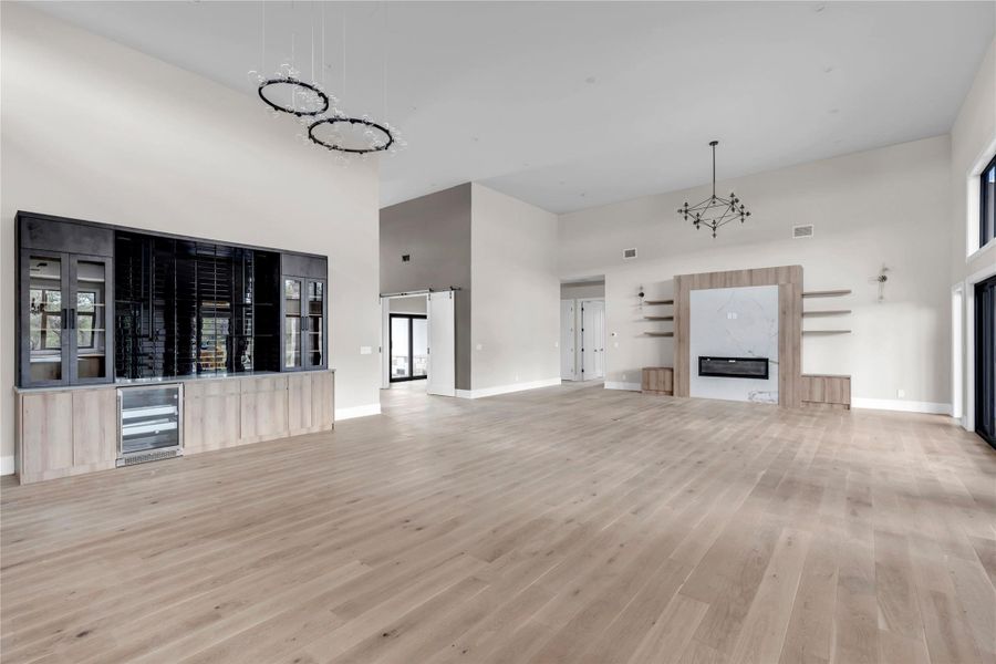 DINING ROOM TO LIVING ROOM DINING ROOM TO LIVING ROOM