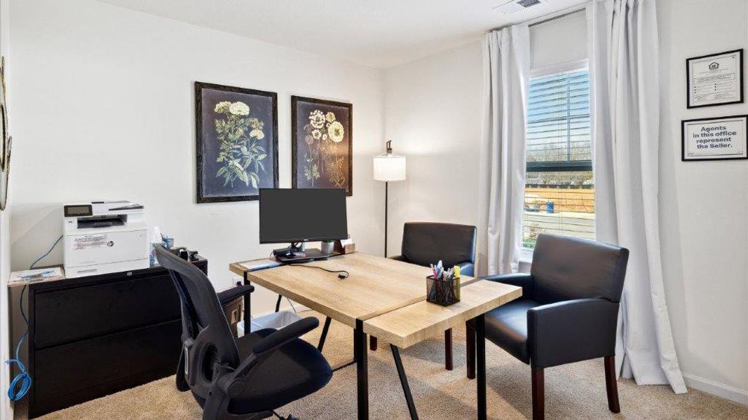 Representative furnished interior of a home built from the Sullivan by D.R. Horton in Crescent Ridge, Niota (Image 12).