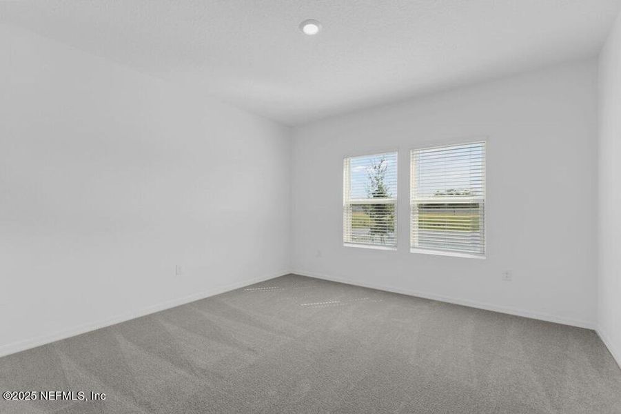 Spacious, unfurnished interior of a new home in Coopers Meadow, Jacksonville (Image 12).