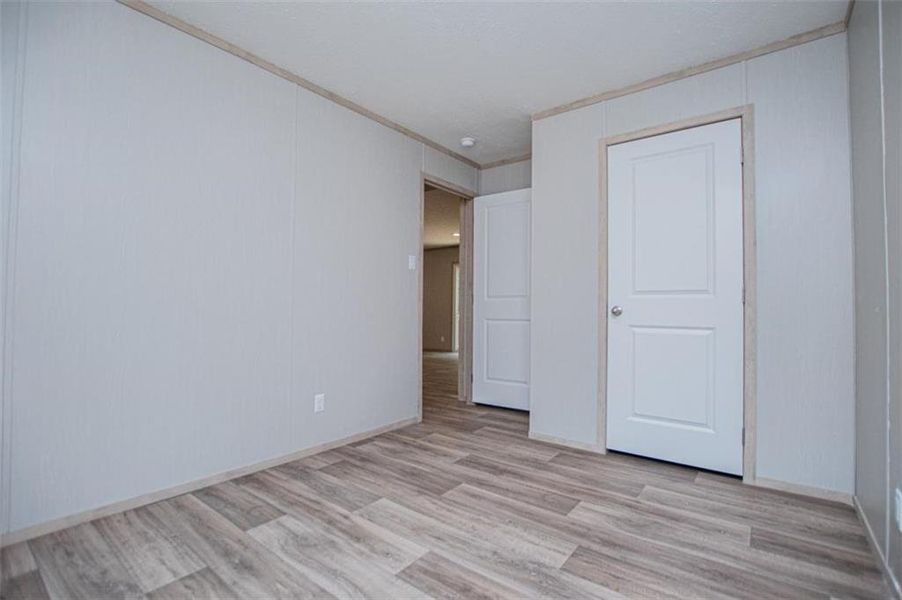 Spacious, unfurnished interior of a new home in , Temple (Image 62).