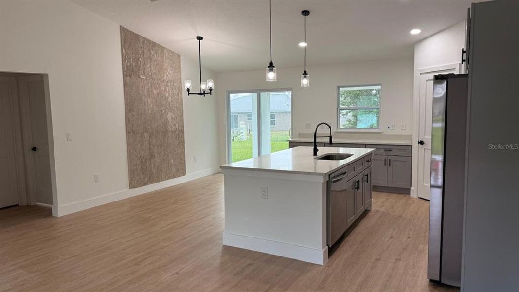 Furnished interior view inside a new home in , Ocklawaha (Image 11).