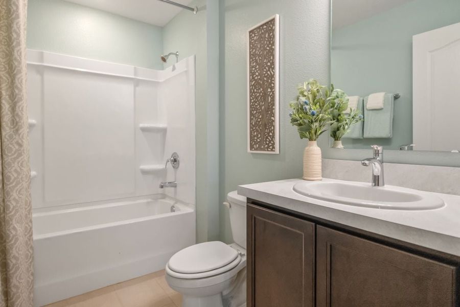 Spacious secondary bath