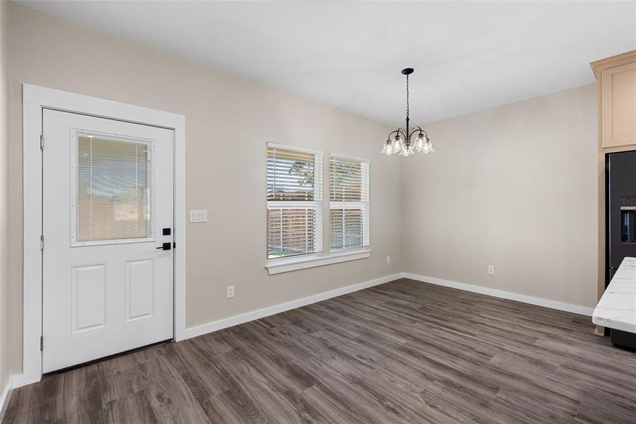 Spacious, unfurnished interior of a new home in , Sulphur Springs (Image 31).