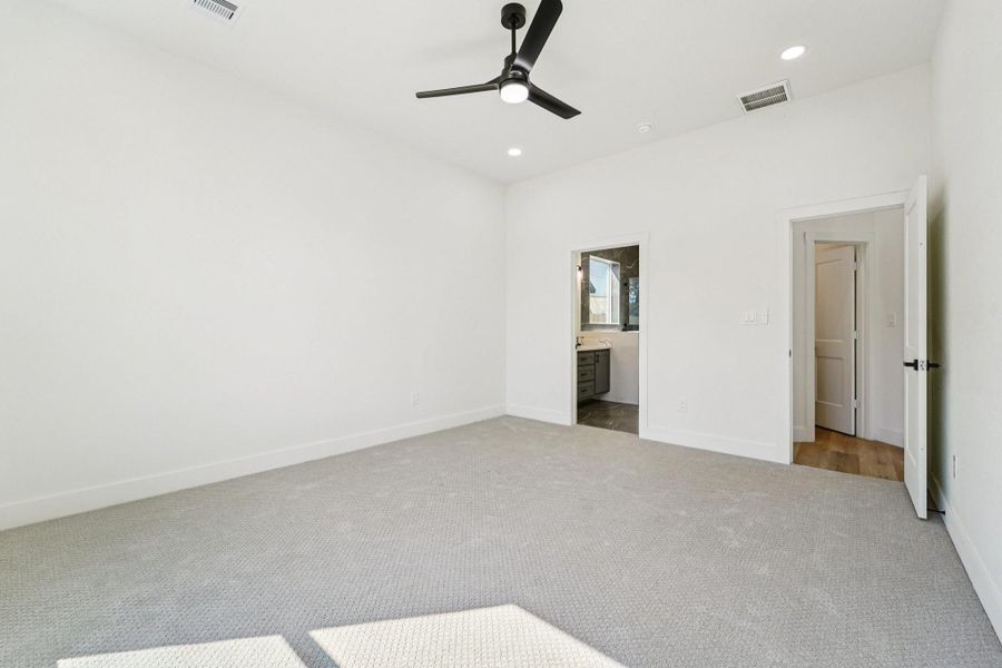 Spacious, unfurnished interior of a new home in , La Porte (Image 21).