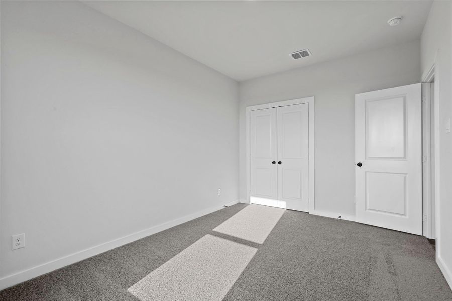 Representative unfurnished interior of a home built from the Garrison II by Cheldan Homes in Arbor Oaks, Boyd (Image 43).