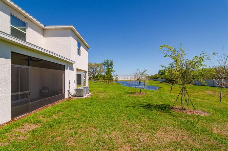 Exterior details and patio area of a home in , Apollo Beach (Image 3).