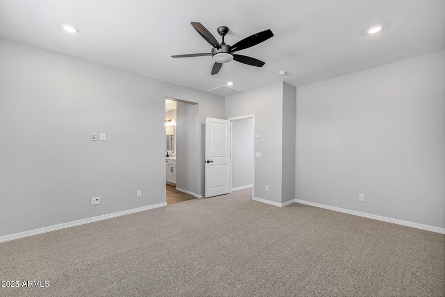 16)MASTER BED UP 16)MASTER BED UP