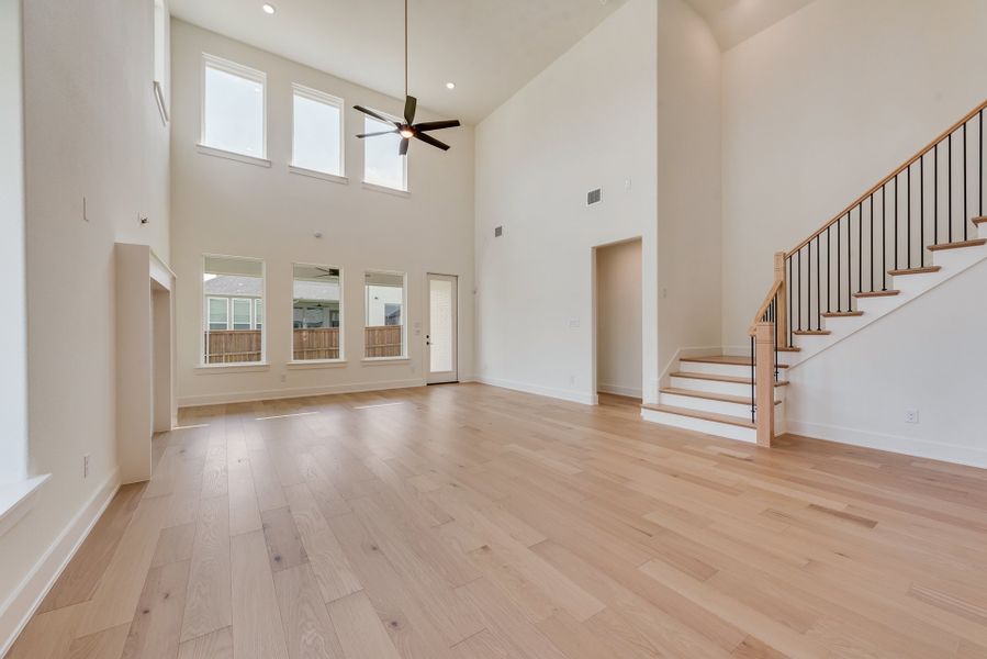 Spacious, unfurnished interior of a new home in Estates at Rockhill, Oak Point (Image 24).