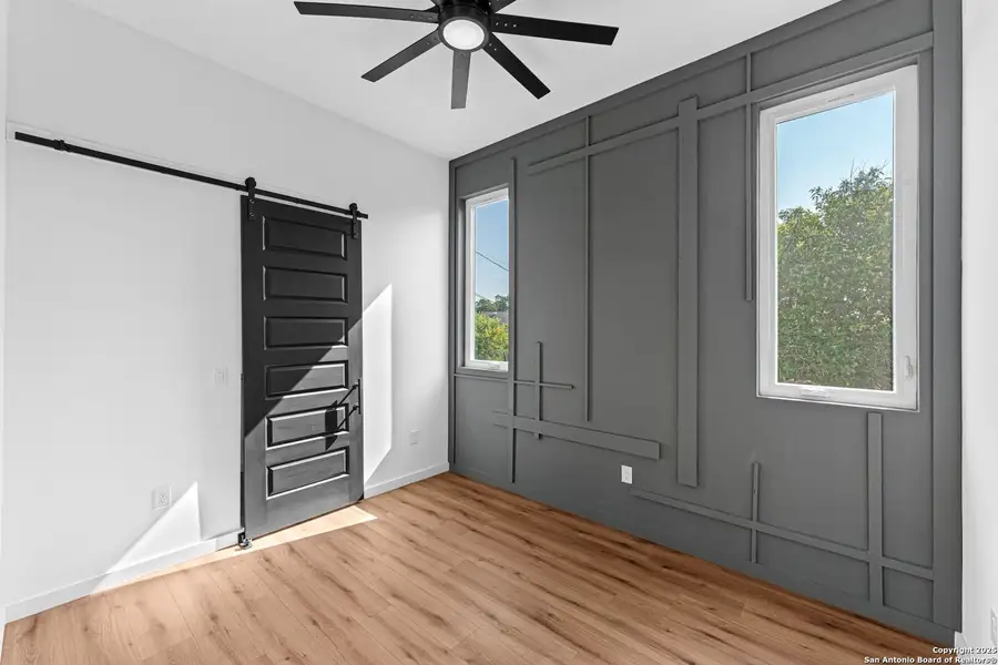 Spacious, unfurnished interior of a new home in , San Antonio (Image 8).