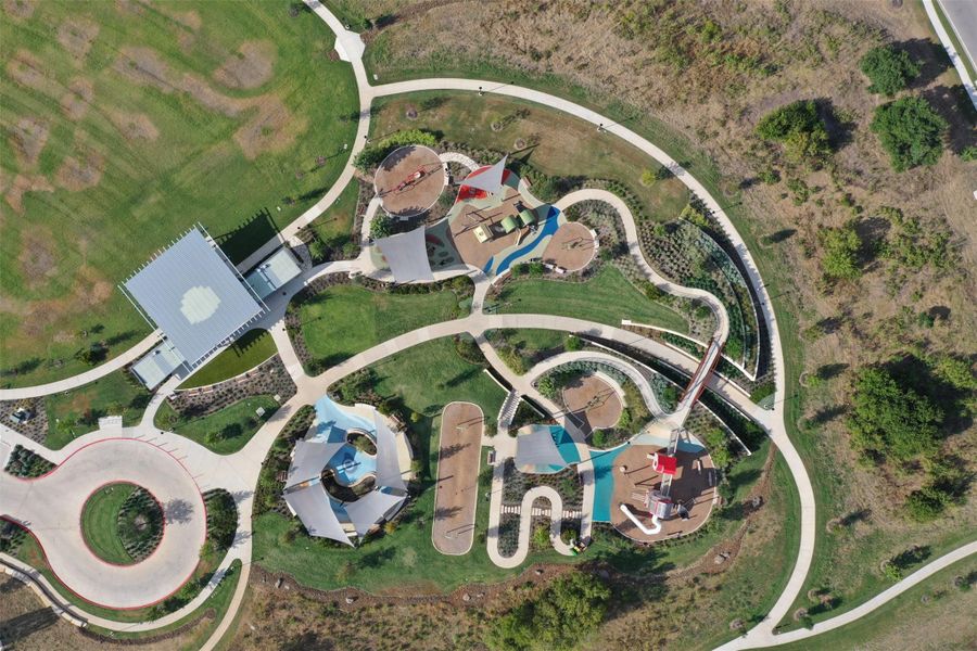 Community amenities in Easton Park, Austin (Image 30). Community amenities in Easton Park, Austin (Image 30).