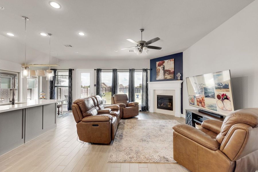 Furnished interior view inside a new home in Meridiana 55', Manvel (Image 29). Furnished interior view inside a new home in Meridiana 55', Manvel (Image 29).