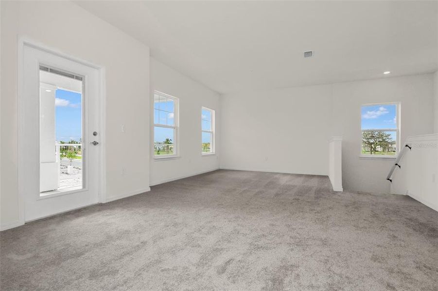Spacious, unfurnished interior of a new home in Weslyn Park, St. Cloud (Image 19).