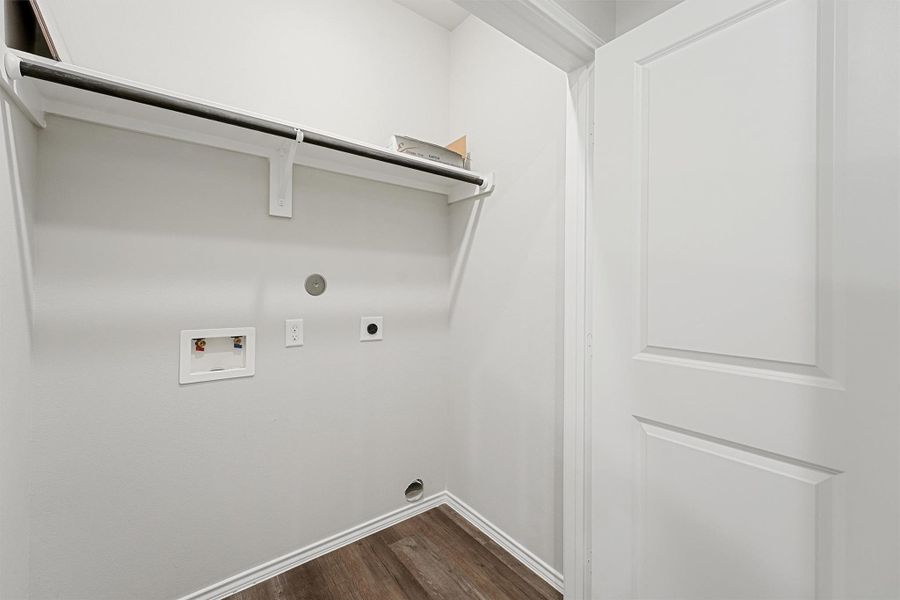 Spacious, unfurnished interior of a new home in , Lufkin (Image 17).