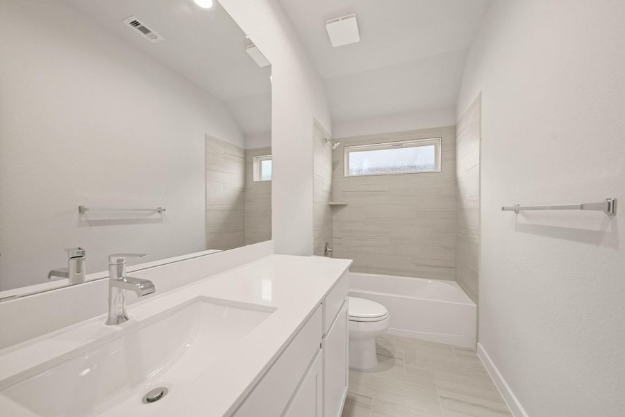 Furnished interior view inside a new home in Barton Creek Ranch, Conroe (Image 3). Furnished interior view inside a new home in Barton Creek Ranch, Conroe (Image 3).