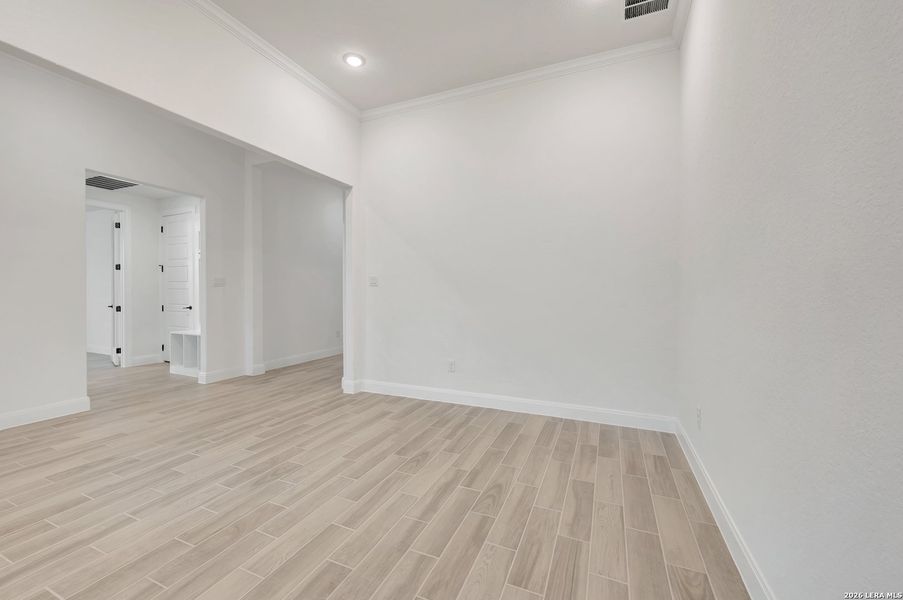 Spacious, unfurnished interior of a new home in Everly Estates, San Antonio (Image 41).