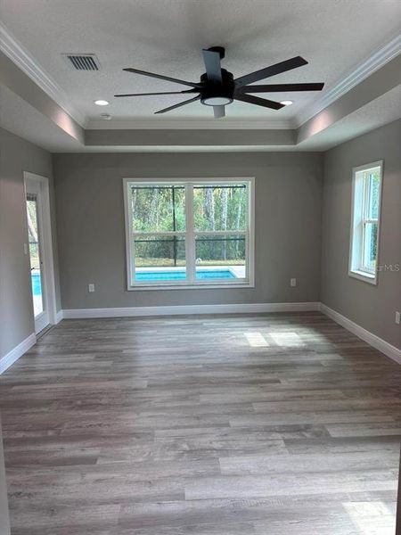 Spacious, unfurnished interior of a new home in , Beverly Hills (Image 43).