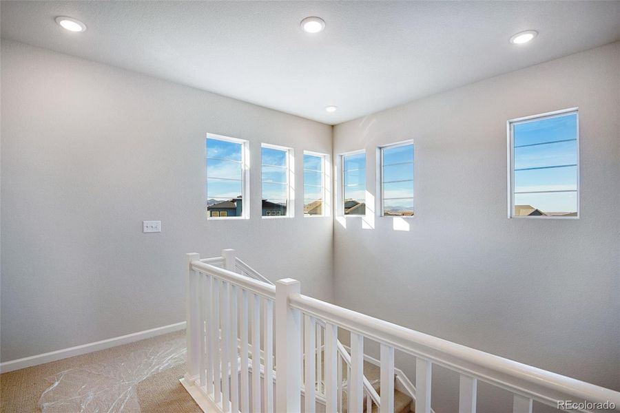 Spacious, unfurnished interior of a new home in Prelude at Sterling Ranch, Littleton (Image 30).