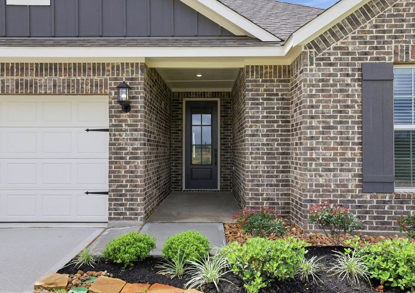 Oak - TX | Front Entry & Covered Porch