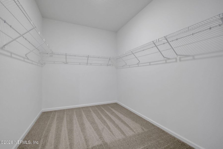 Spacious, unfurnished interior of a new home in Diamond Springs, Jacksonville (Image 31).
