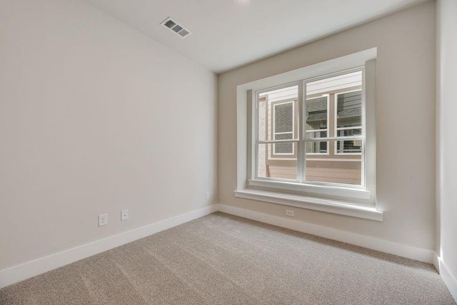 Spacious, unfurnished interior of a new home in Providence Cove, McKinney (Image 32).