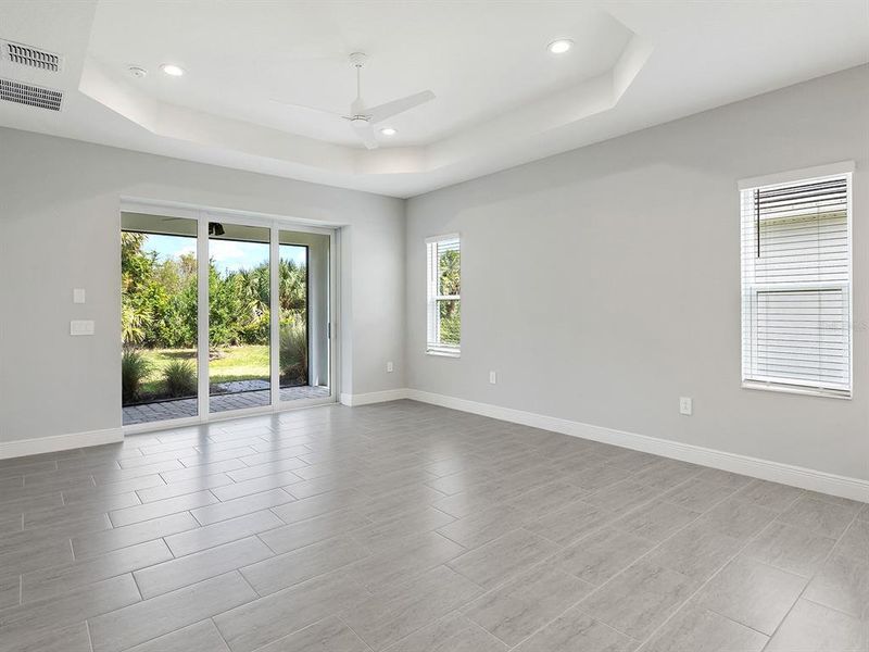 Spacious, unfurnished interior of a new home in , Venice (Image 22).