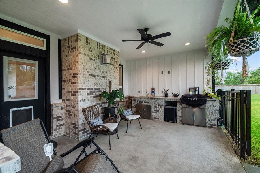 Covered patio with outdoor kitchen