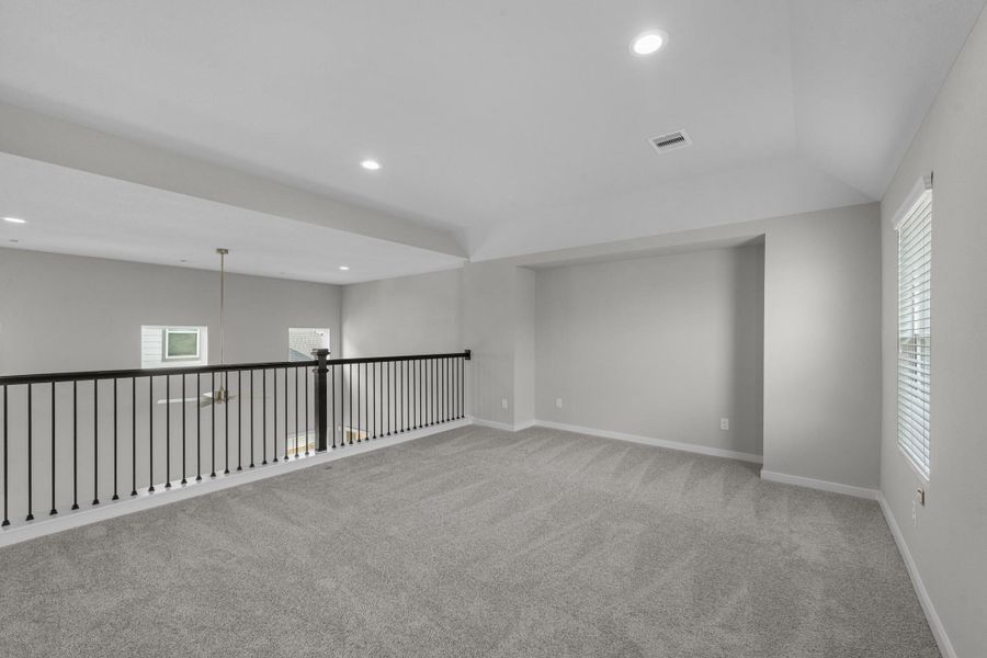 Spacious, unfurnished interior of a new home in Grand Oaks Village, Houston (Image 15). Spacious, unfurnished interior of a new home in Grand Oaks Village, Houston (Image 15).
