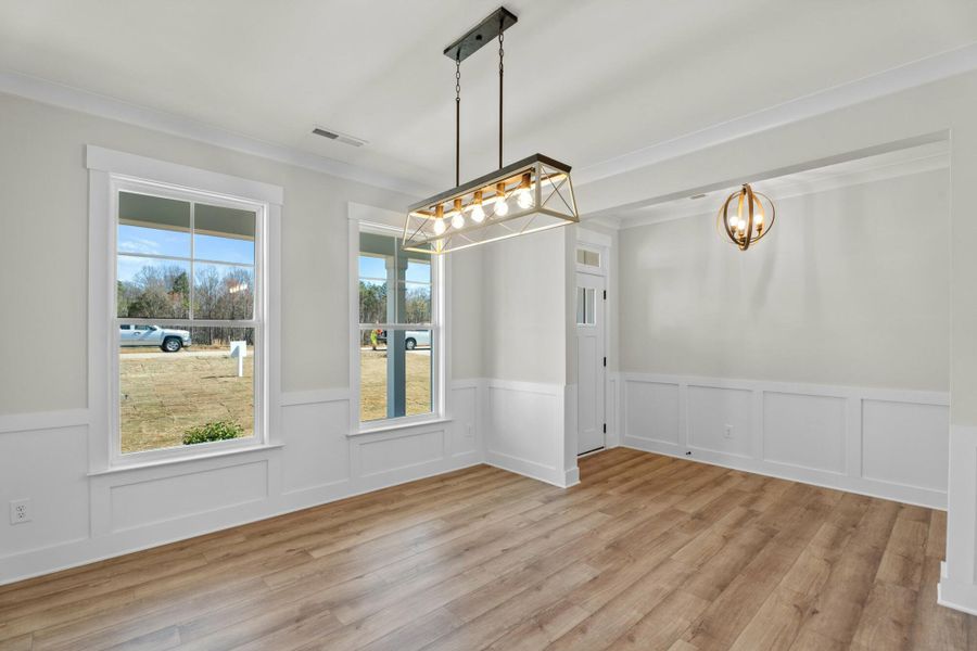 Spacious, unfurnished interior of a new home in Redland, Advance (Image 17).