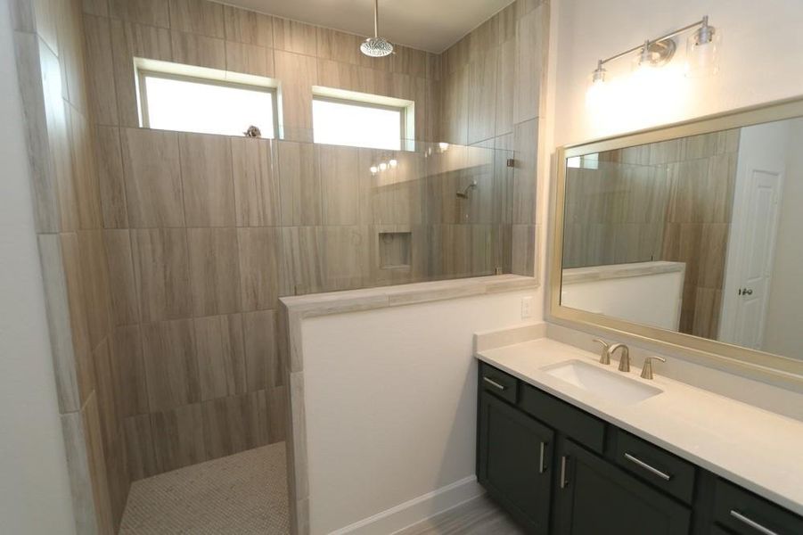 Furnished interior view inside a new home in Meridiana 55' Homesites, Manvel (Image 5). Furnished interior view inside a new home in Meridiana 55' Homesites, Manvel (Image 5).