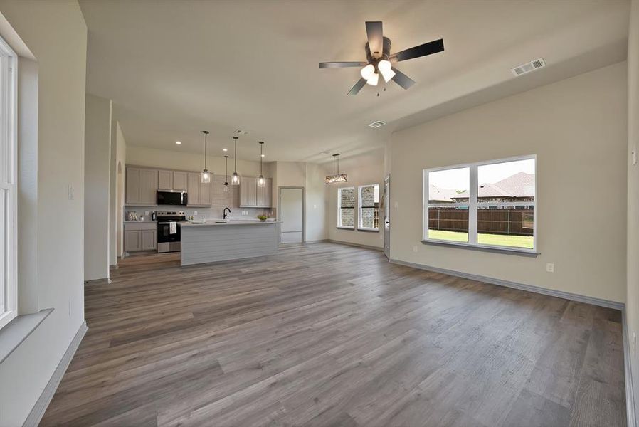 Furnished interior view inside a new home in , Mabank (Image 15). Furnished interior view inside a new home in , Mabank (Image 15).