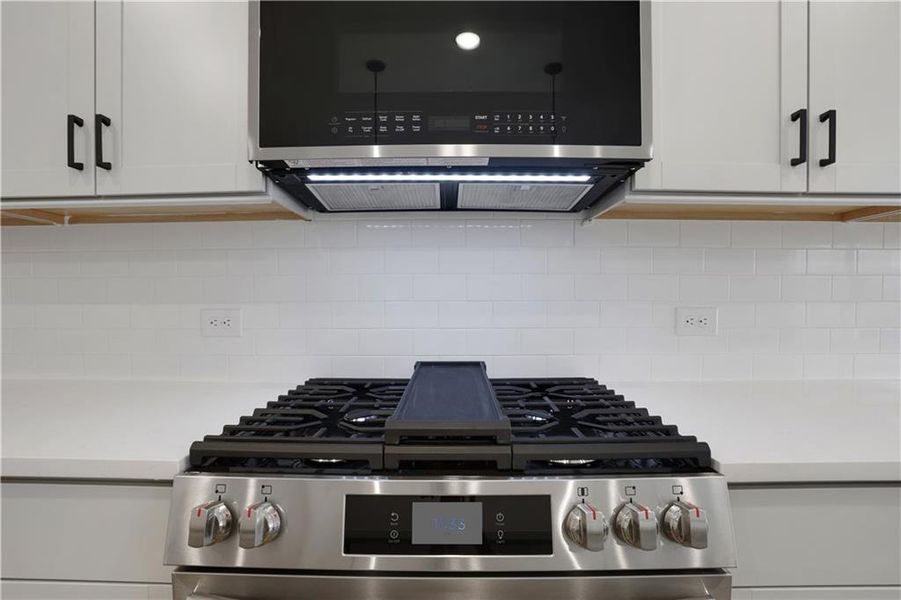 Close-up of interior finishes inside a home in Villas at Dawsonville Townhomes, Dawsonville (Image 13).