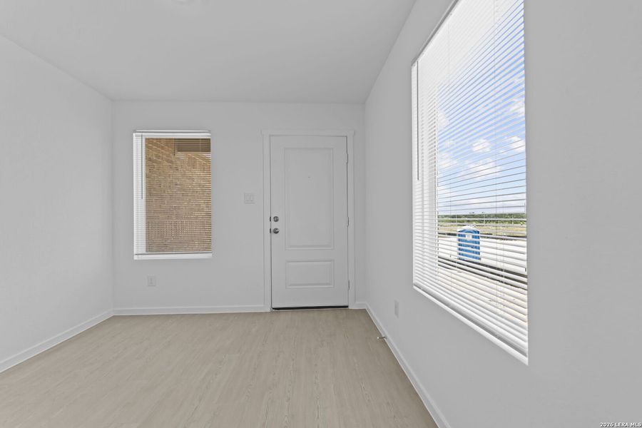 Spacious, unfurnished interior of a new home in Guadalupe Ridge, New Braunfels (Image 13).