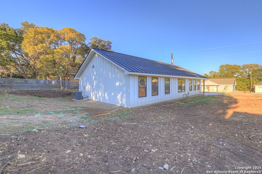 Exterior details and patio area of a home in , Canyon Lake (Image 3).