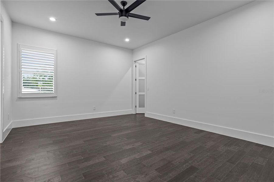 Spacious, unfurnished interior of a new home in , Eustis (Image 60).