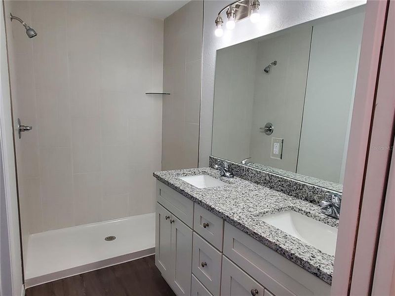 Furnished interior view inside a new home in , Ocklawaha (Image 3).