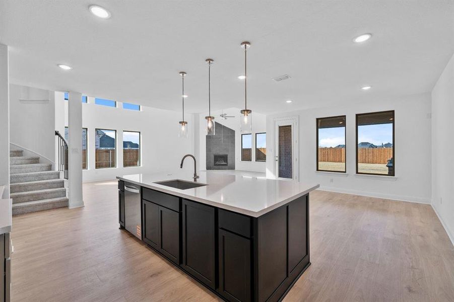Furnished interior view inside a new home in Myrtle Creek, Waxahachie (Image 5).