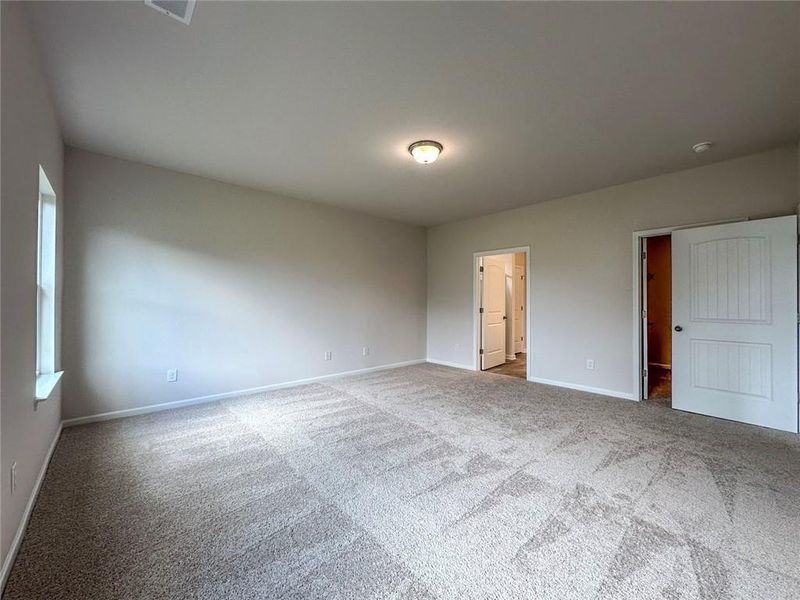 Spacious, unfurnished interior of a new home in Glen at Cave Springs, Douglasville (Image 20).