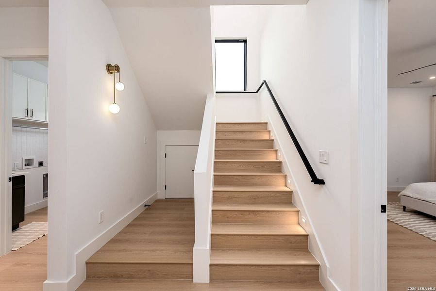 Spacious, unfurnished interior of a new home in , San Antonio (Image 41).