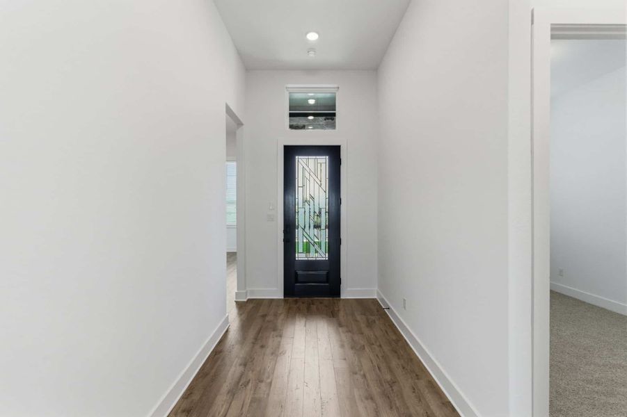 Spacious, unfurnished interior of a new home in Sienna Lakes, San Antonio (Image 23). Spacious, unfurnished interior of a new home in Sienna Lakes, San Antonio (Image 23).