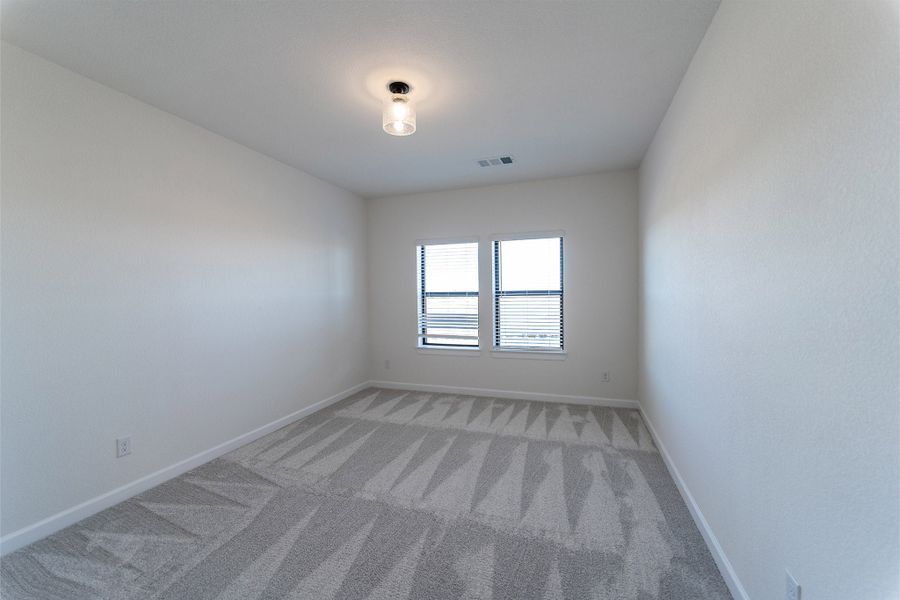Spacious, unfurnished interior of a new home in Sonoma Verde, Rockwall (Image 56).