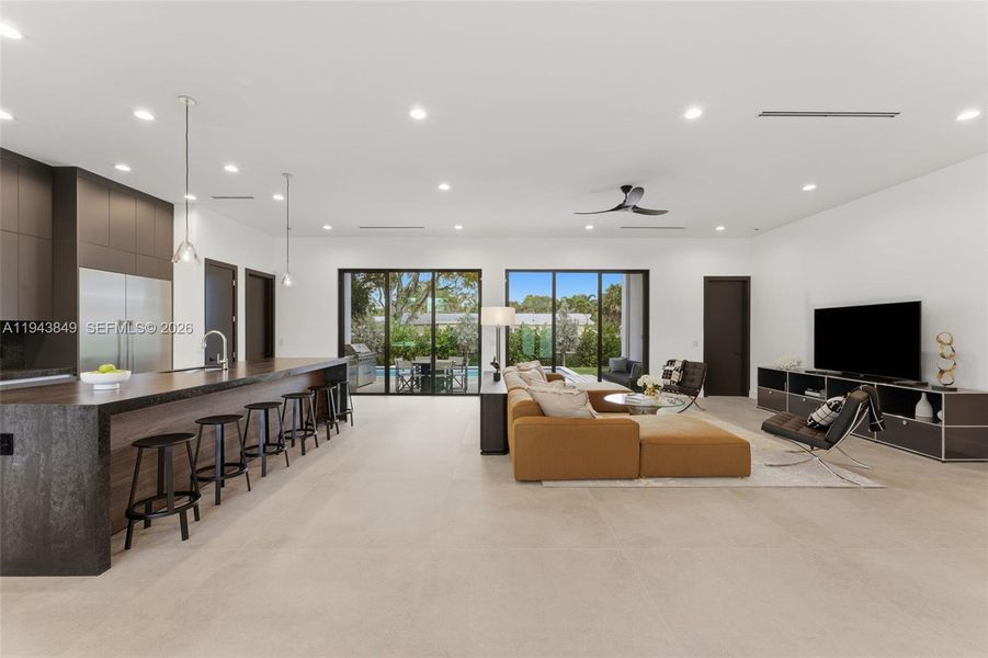 Community amenities in , Wilton Manors (Image 32).