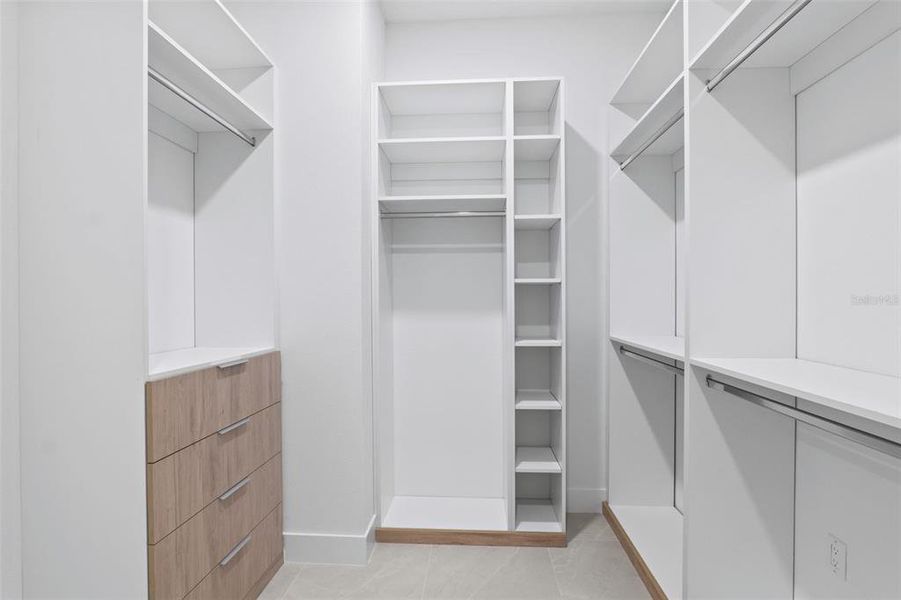 Image 43 of a home in .