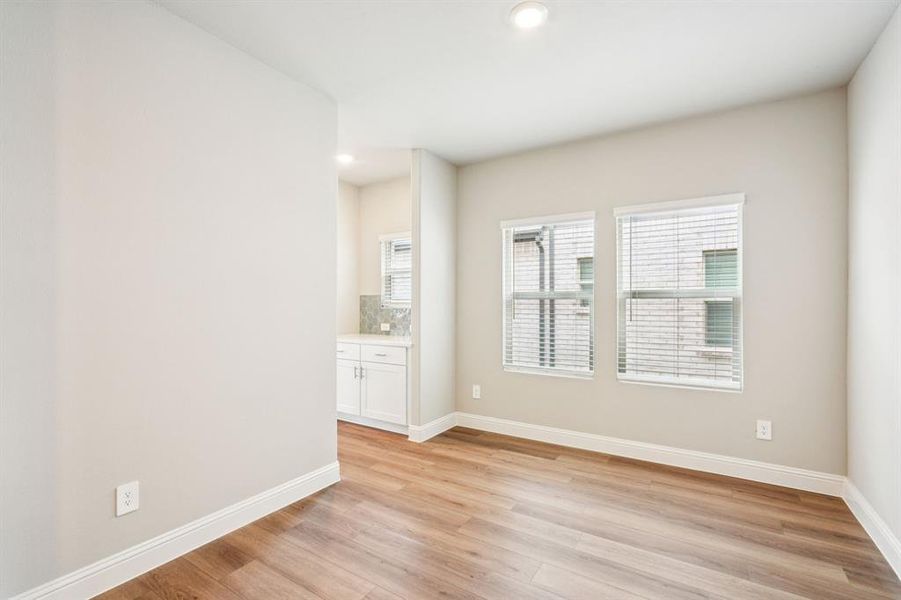 Spacious, unfurnished interior of a new home in Lakehaven - Premier Series, Farmersville (Image 19).