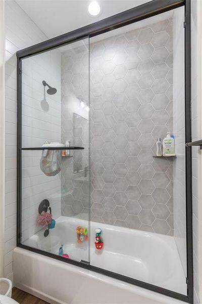 Close-up of interior finishes inside a home in , Tuscola (Image 20).