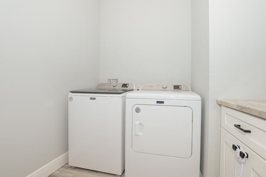 Close-up of interior finishes inside a home in , Sebring (Image 20).