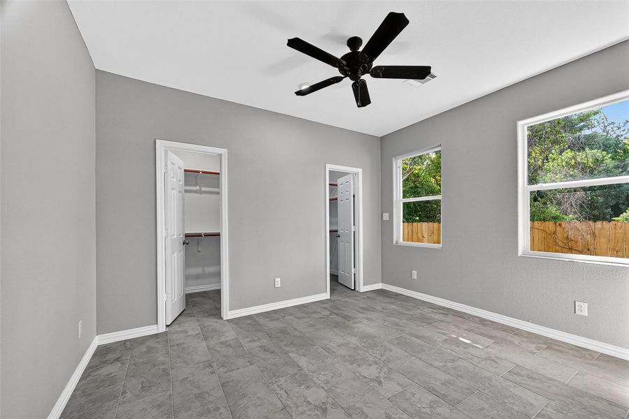 Spacious, unfurnished interior of a new home in , Texas City (Image 20). Spacious, unfurnished interior of a new home in , Texas City (Image 20).